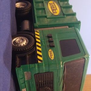 Tonka trash truck